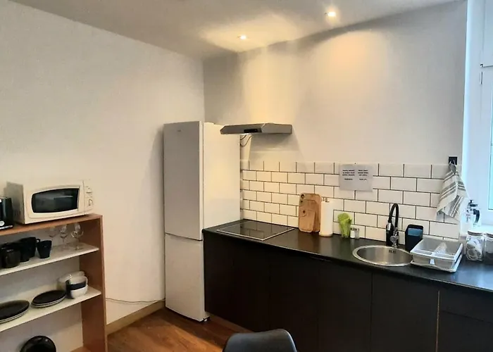 Stacja Jezyce بوزنان