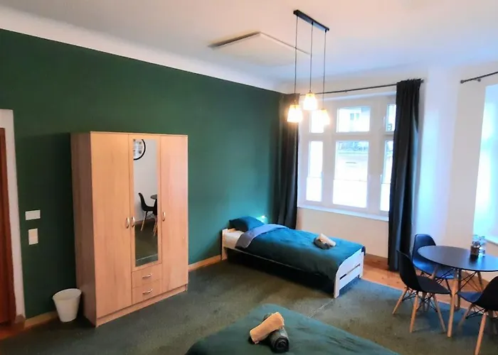 Stacja Jezyce * بوزنان